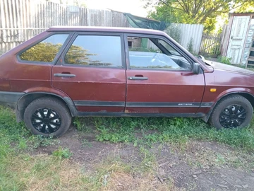Авто ВАЗ 2109 1993 № 8904619
