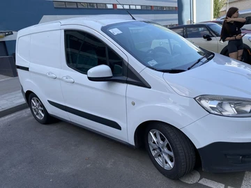 Авто Ford Courier 2015 № 8904712