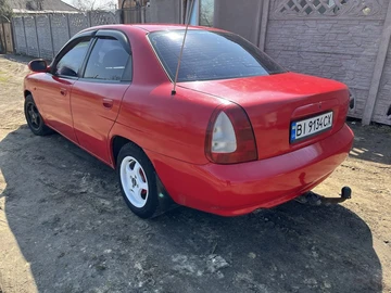 Авто Daewoo Nubira 1998 № 8905025