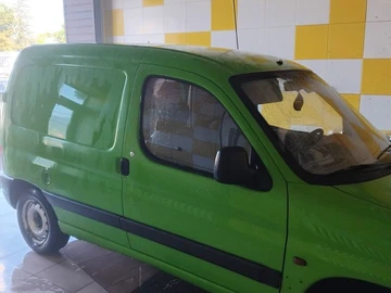 Авто Peugeot Partner 1997 № 8905101