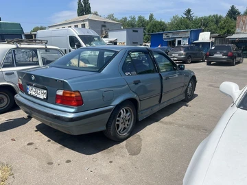 Авто BMW 3 Серия 1994 № 8905115