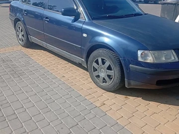 Авто Volkswagen Passat Sedan 1996 № 8905263