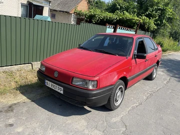 Авто Volkswagen Passat Sedan 1989 № 8905265