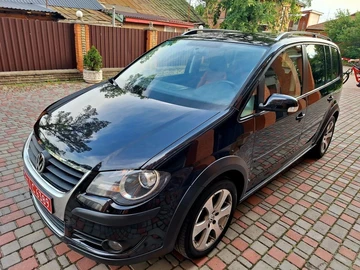 Авто Volkswagen Touran 2008 № 8905526
