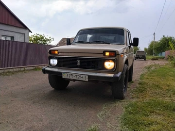 Авто ВАЗ 21121 1987 № 8905679
