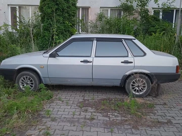 Авто ВАЗ 21099 2004 № 8905762