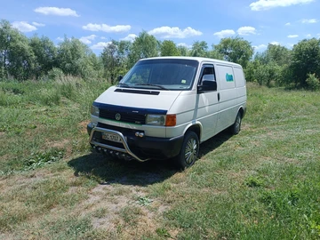 Авто Volkswagen Transporter 2000 № 8906038