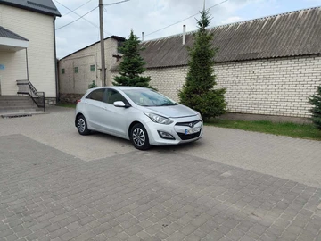 Авто Hyundai I30 2012 № 8906119