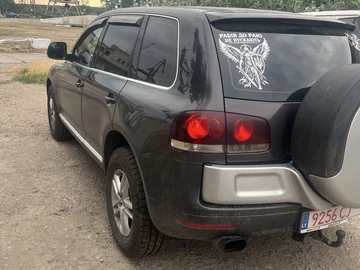 Авто Volkswagen Touareg 2007 № 8906230
