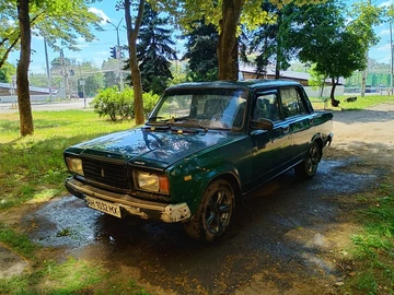 Авто ВАЗ 2107 1996 № 8906393
