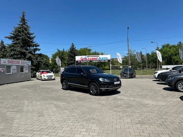 Авто Volkswagen Touareg 2016 № 8906439