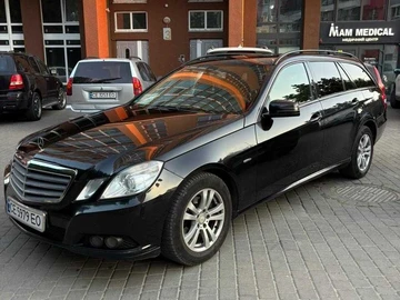 Авто Mercedes Mb 2010 № 8906495