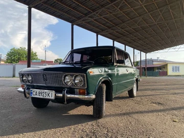 Авто ВАЗ 2103 1975 № 8906500