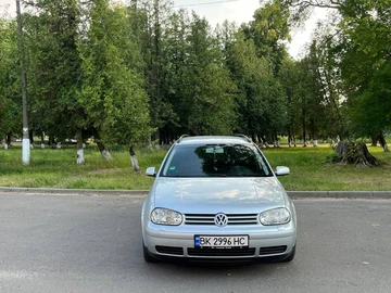 Авто Volkswagen Golf 2003 № 8906846