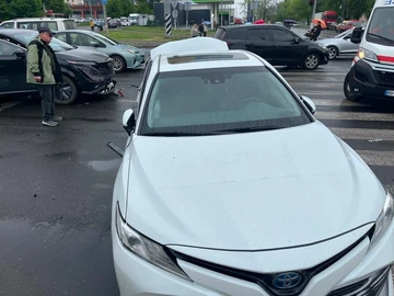 Авто Toyota Camry 2018 № 8906909