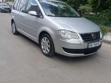 Авто Volkswagen Touran 2008 № 8907037