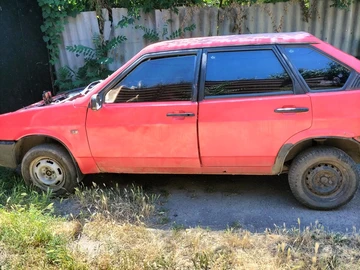Авто ВАЗ 2109 1992 № 8907042