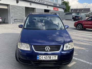 Авто Volkswagen Touran 2004 № 8907104