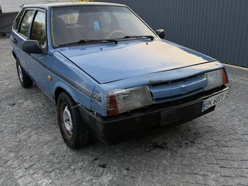 Авто ВАЗ 2109 1989 № 8907128
