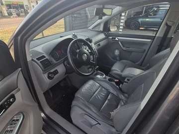 Авто Volkswagen Touran 2004 № 8907312