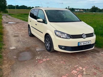 Авто Volkswagen Touran 2013 № 8907422