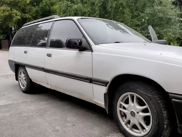 Авто Opel Omega 1989 № 8907756