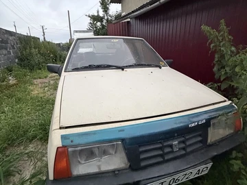 Авто ВАЗ 21093 1990 № 8907768