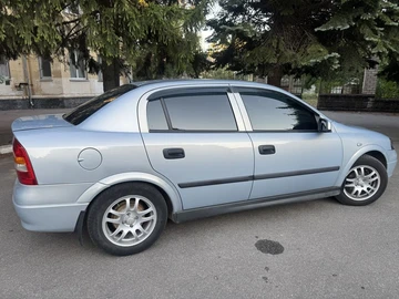 Авто Opel Astra 2004 № 8908013