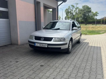 Авто Volkswagen Passat Variant 2000 № 8908224