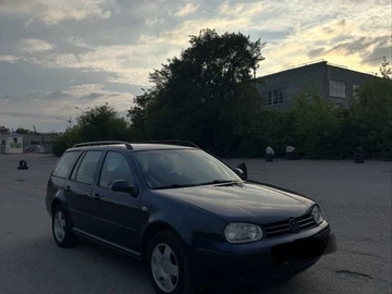 Авто Volkswagen Golf 2002 № 8908234