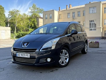Авто Peugeot 5008 2013 № 8908403