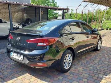 Авто Hyundai Elantra 2018 № 8908715