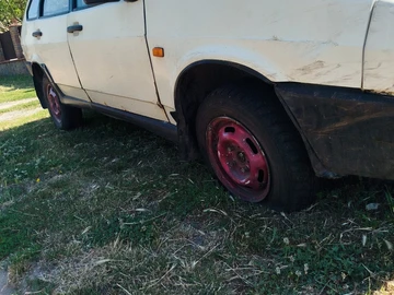 Авто ВАЗ 2109 1995 № 8908770