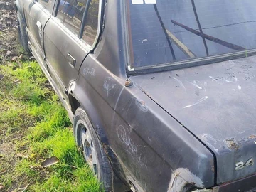 Авто BMW 02 E10  1986 № 8909097