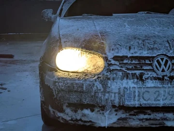 Авто Volkswagen Golf 1999 № 8909102