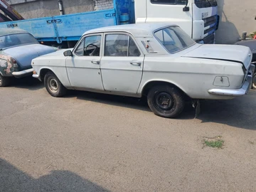 Авто ГАЗ 24 1982 № 8909219