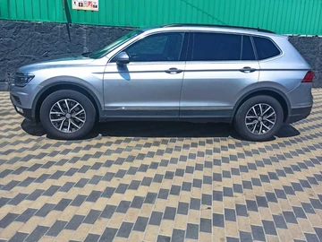 Авто Volkswagen Tiguan 2020 № 8909311