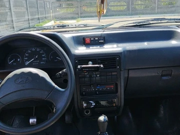 Авто Hyundai Pony 1994 № 8909515