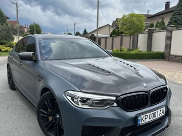 Авто BMW M5 2018 № 8909918