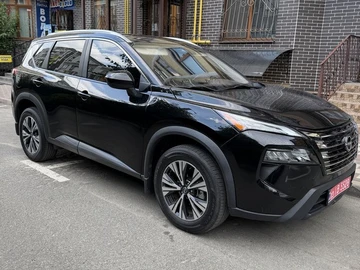 Авто Nissan Rogue 2023 № 8910016