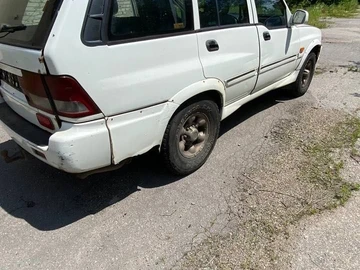 Авто SsangYong Musso 1999 № 8910203