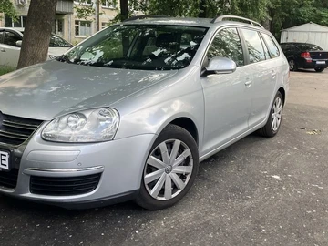 Авто Volkswagen Golf 2009 № 8910217