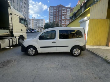 Авто Renault Kangoo Passenger 2009 № 8910221
