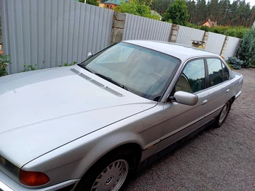 Авто BMW 7 Серия 1997 № 8910418