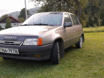 Авто Opel Kadett 1987 № 8910444
