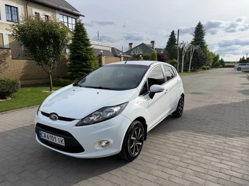 Авто Ford Fiesta 2012 № 8910798