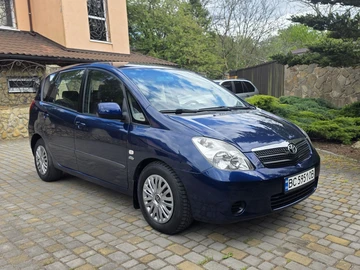 Авто Toyota Corolla Verso 2003 № 8910903