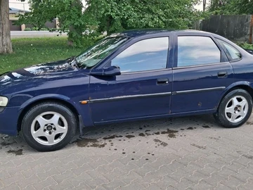 Авто Opel Vectra 1996 № 8910984