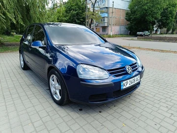 Авто Volkswagen Golf 2004 № 8911063