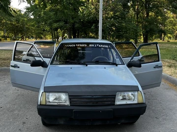Авто ВАЗ 21099 2004 № 8911351